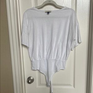 Universal thread size medium white bodysuit